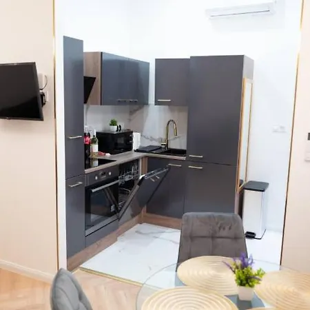 Gold'n Marble Appartement *