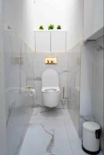 Gold'n Marble Daire