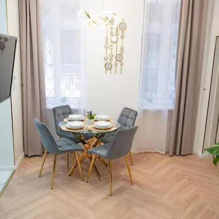 Apartment Gold'n Marble *