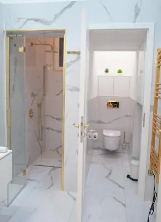 Gold'n Marble ブダペスト